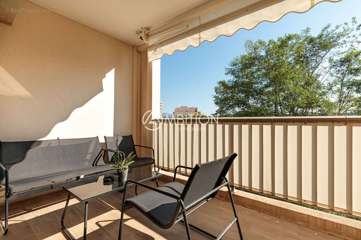 Appartement à LE CANNET