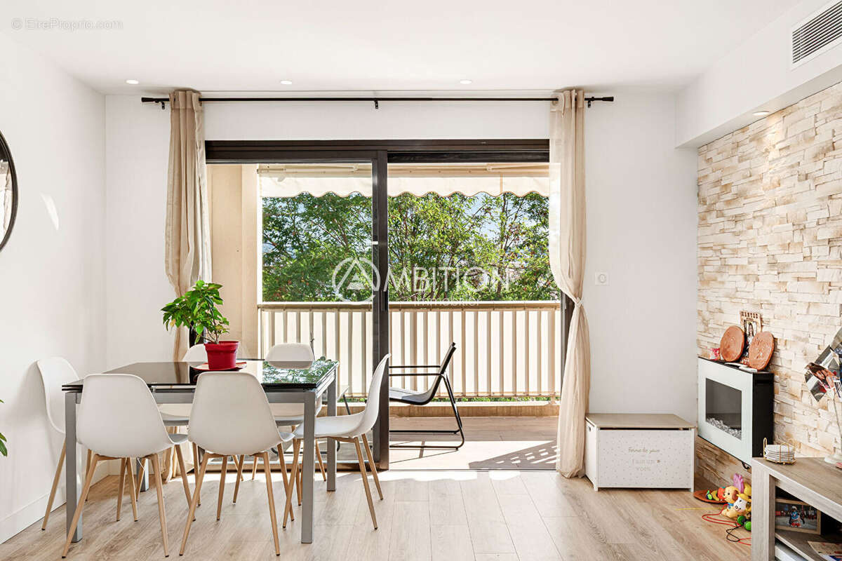 Appartement à LE CANNET