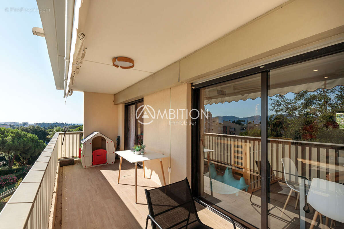 Appartement à LE CANNET