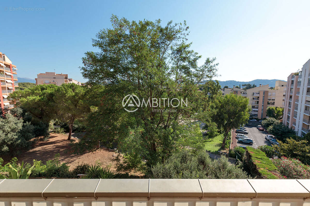 Appartement à LE CANNET