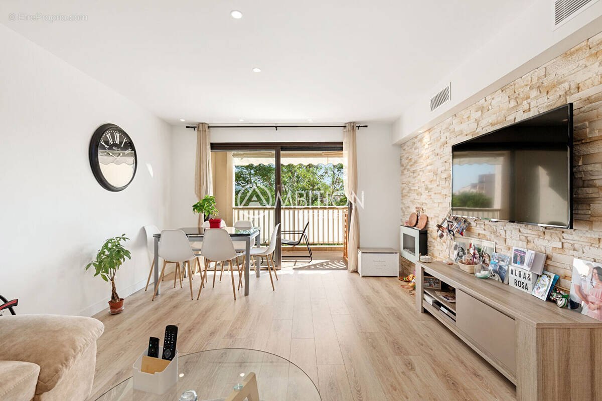 Appartement à LE CANNET