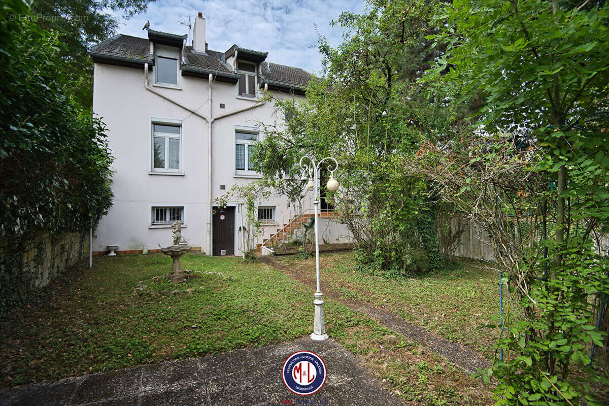 Maison à LONGEVILLE-LES-METZ