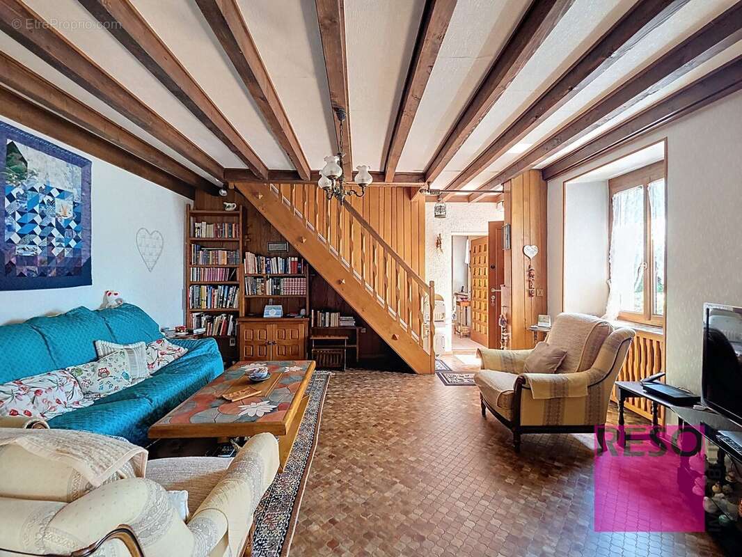 Maison à CRANVES-SALES