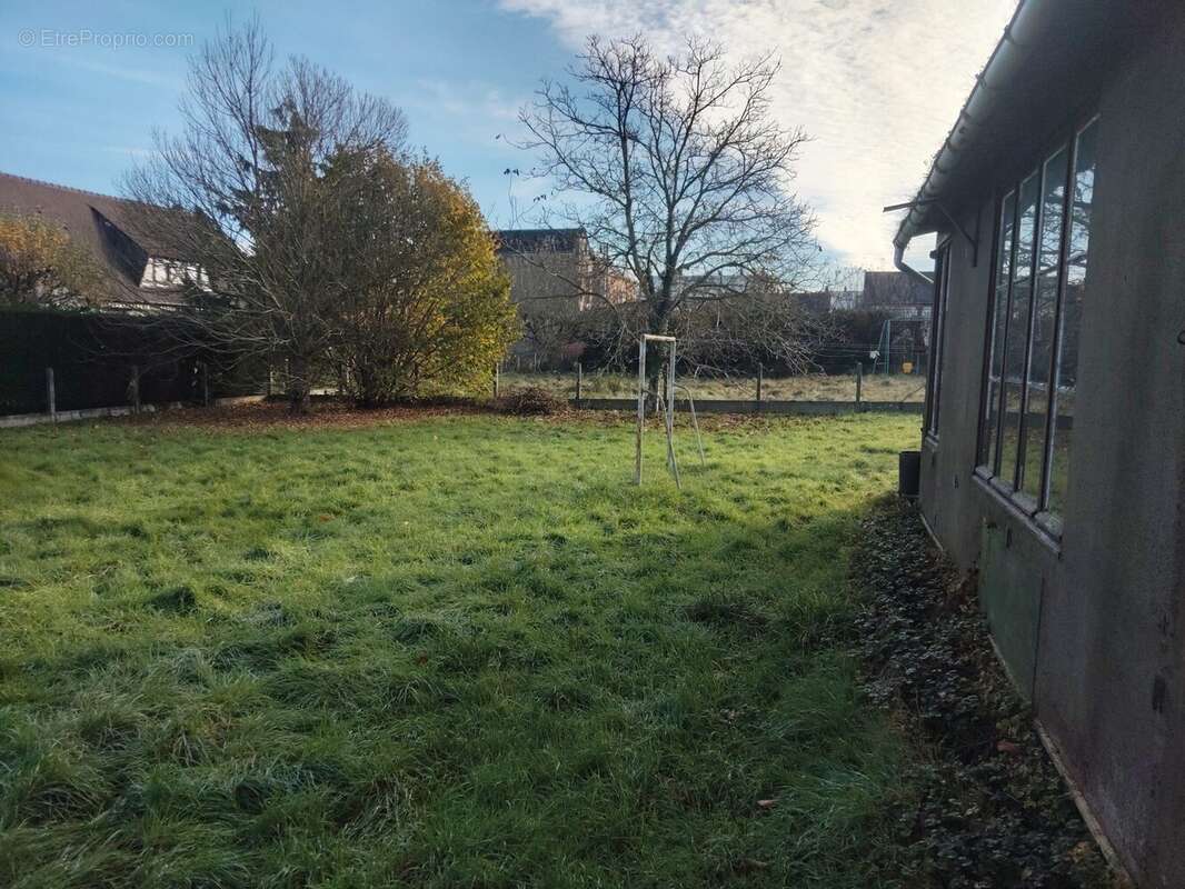 Terrain à CAUDEBEC-LES-ELBEUF