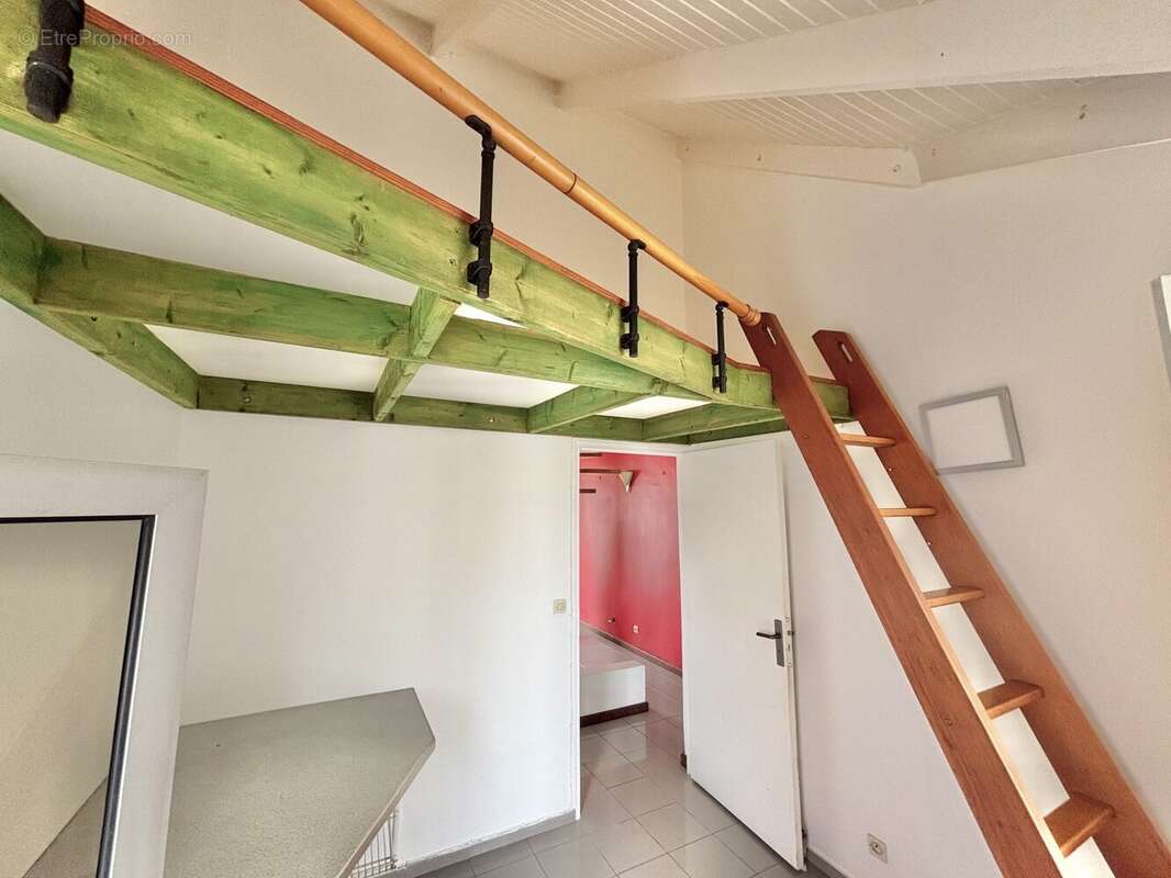 Appartement à LES ABYMES