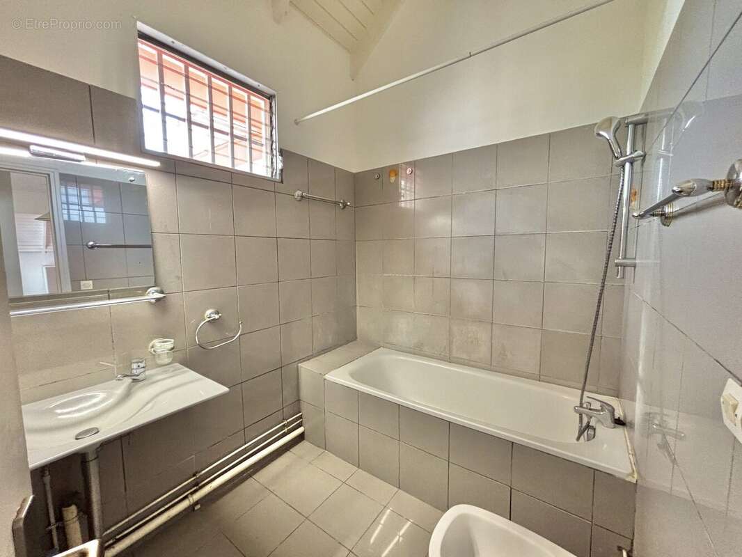 Appartement à LES ABYMES