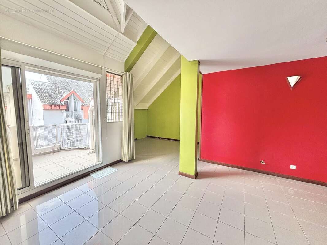 Appartement à LES ABYMES