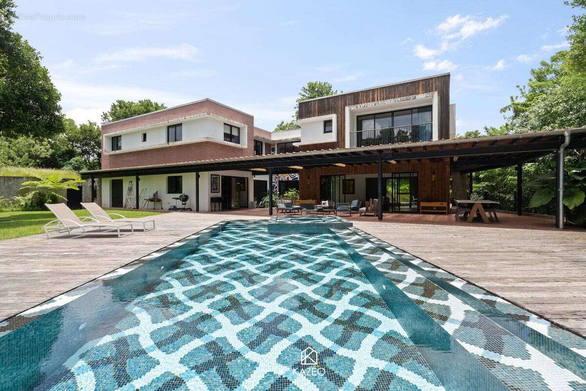 Maison à FORT-DE-FRANCE