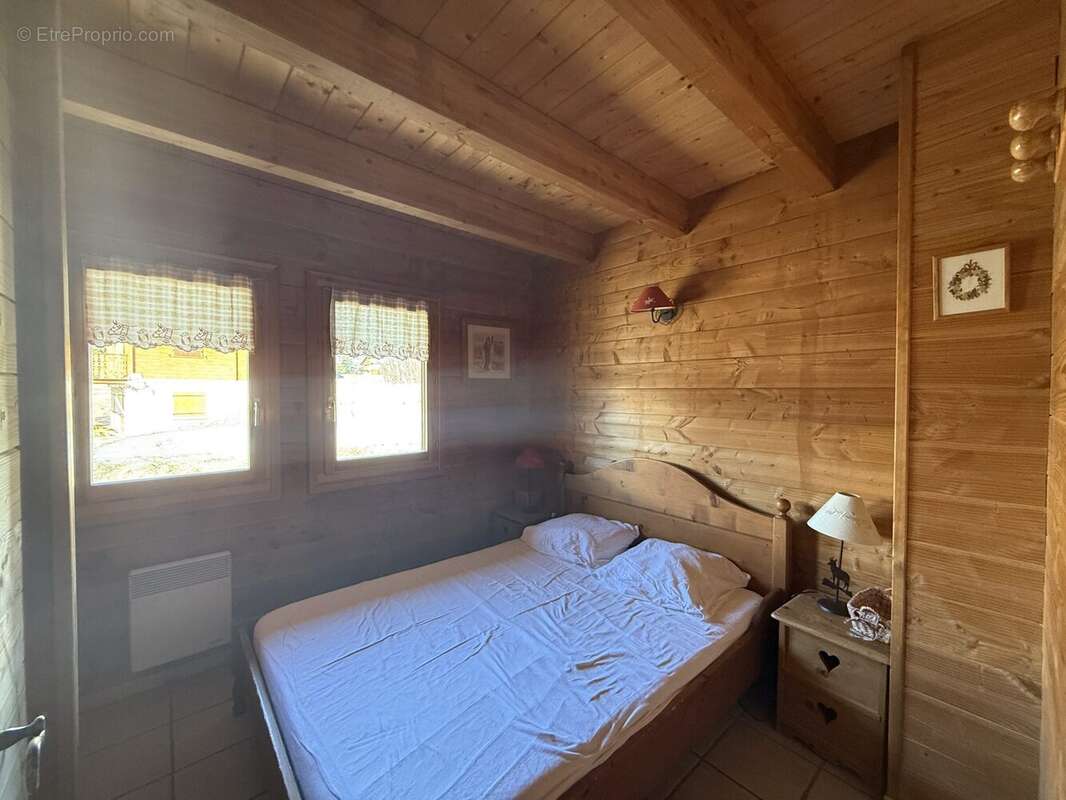 Chambre RDC chalet ouest  - Maison à FONTCOUVERTE-LA-TOUSSUIRE