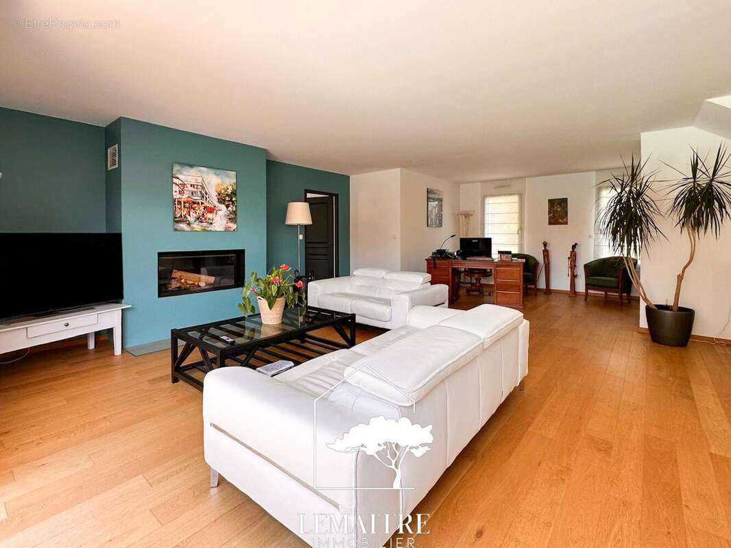 Maison à LES MATHES