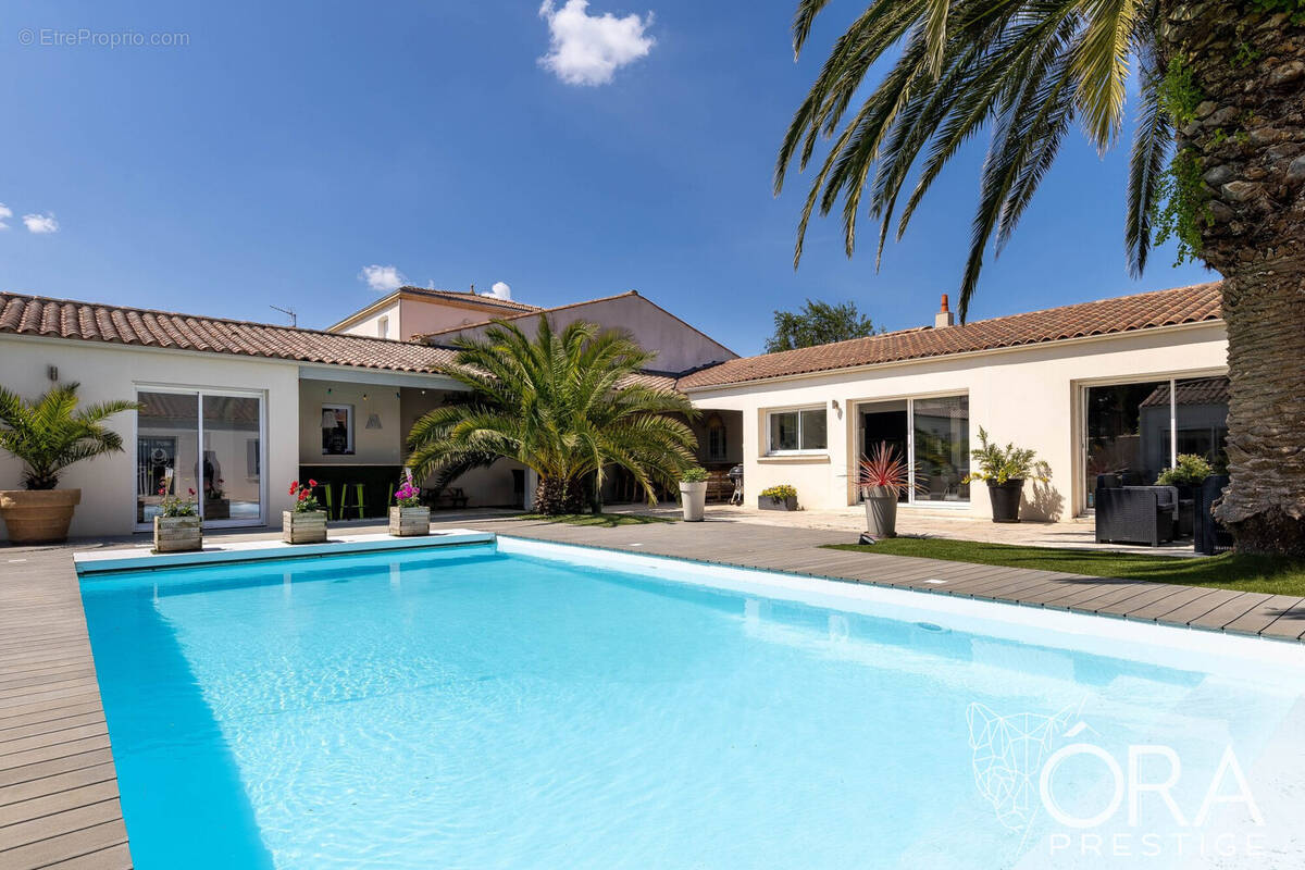 Maison à L&#039;HOUMEAU