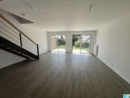 Maison à MONTREUIL-LE-GAST