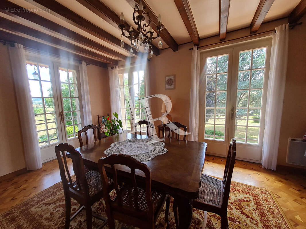 Maison à SAINT-GERMAIN-LAPRADE