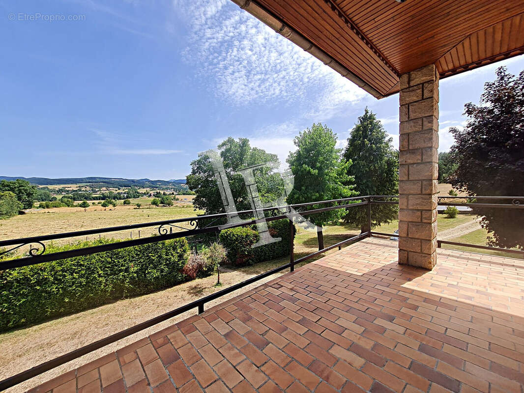 Maison à SAINT-GERMAIN-LAPRADE