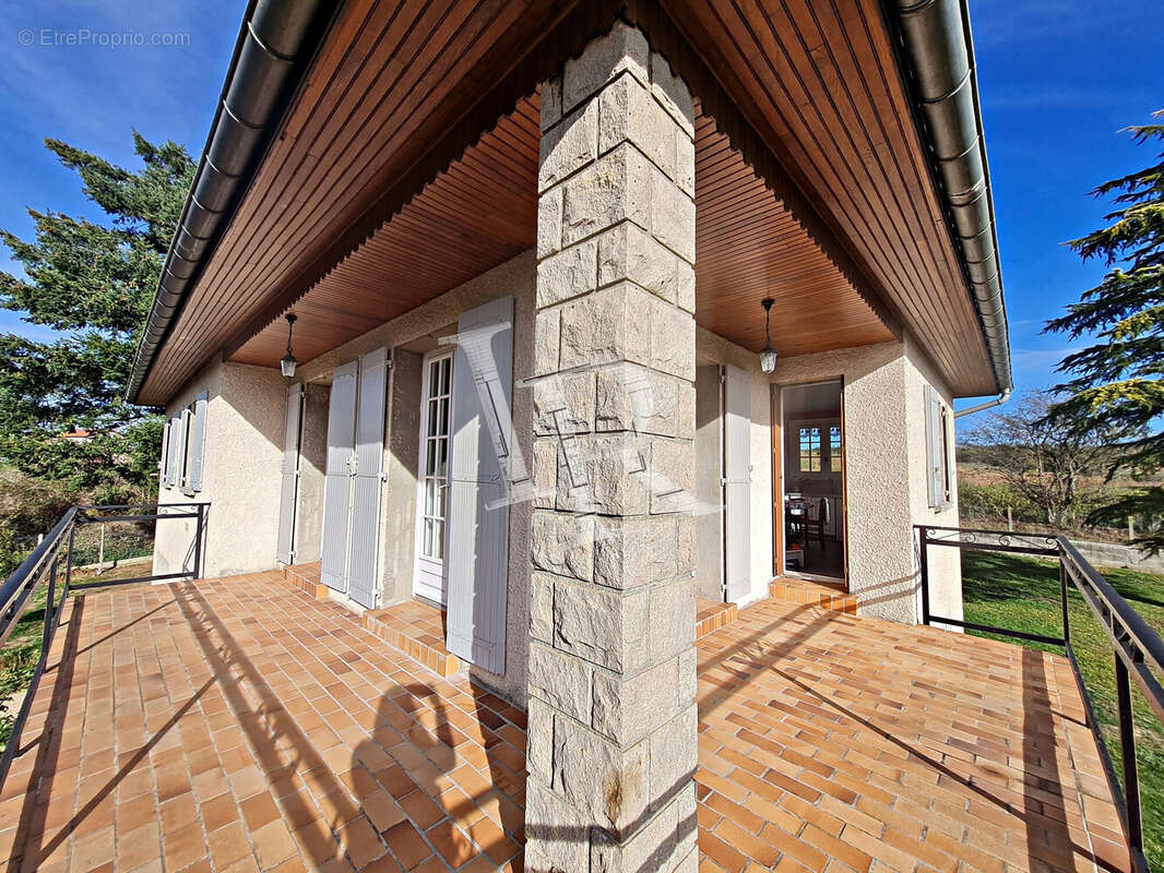 Maison à SAINT-GERMAIN-LAPRADE