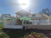 Maison à CAPESTERRE-BELLE-EAU