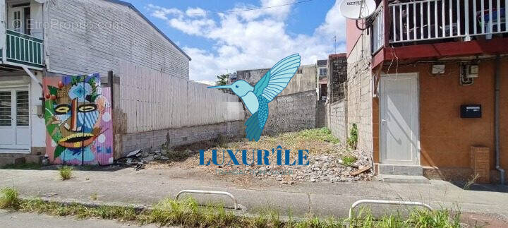 Terrain à POINTE-A-PITRE