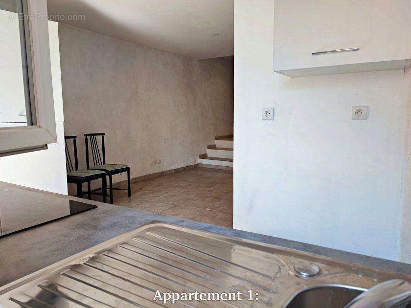 Appartement 1 - étage 1: vue depuis la fenêtre de la cuisine - Maison à BELVEDERE