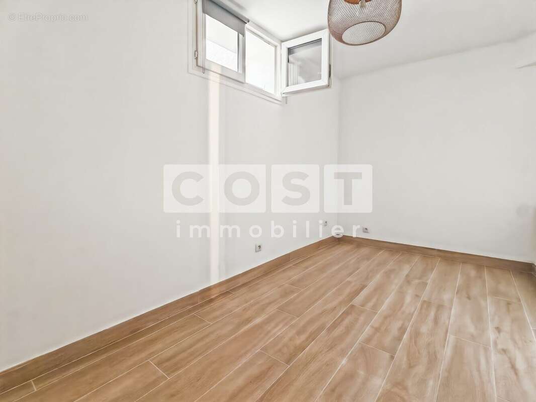 Maison à ASNIERES-SUR-SEINE