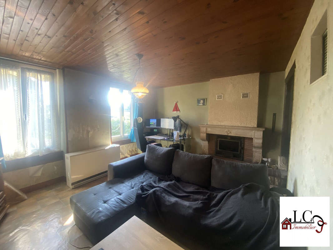 Maison à BEAUMONT-LA-FERRIERE