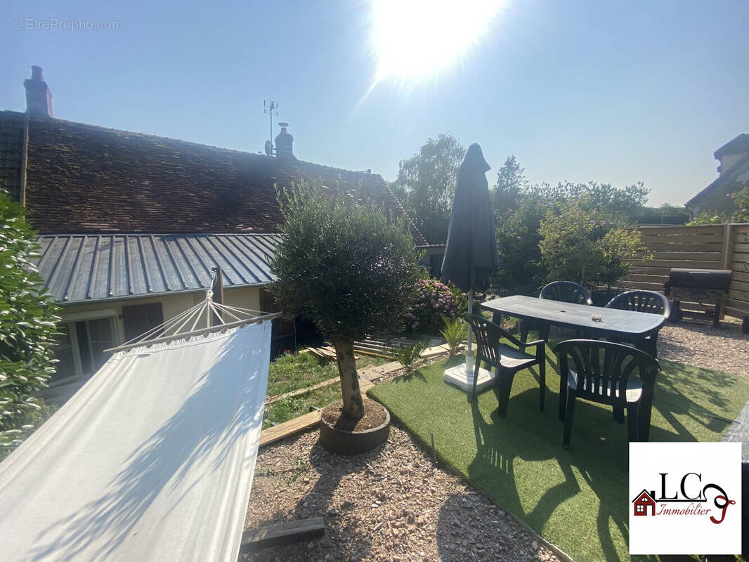 Maison à BEAUMONT-LA-FERRIERE