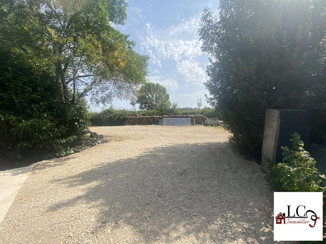 Maison à BEAUMONT-LA-FERRIERE