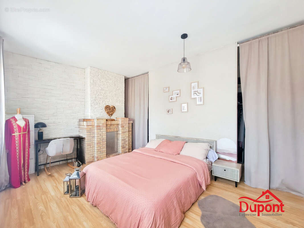 Maison à FONTAINE-AU-PIRE