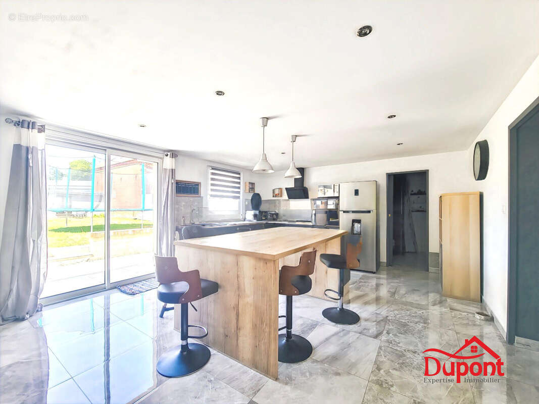 Maison à FONTAINE-AU-PIRE