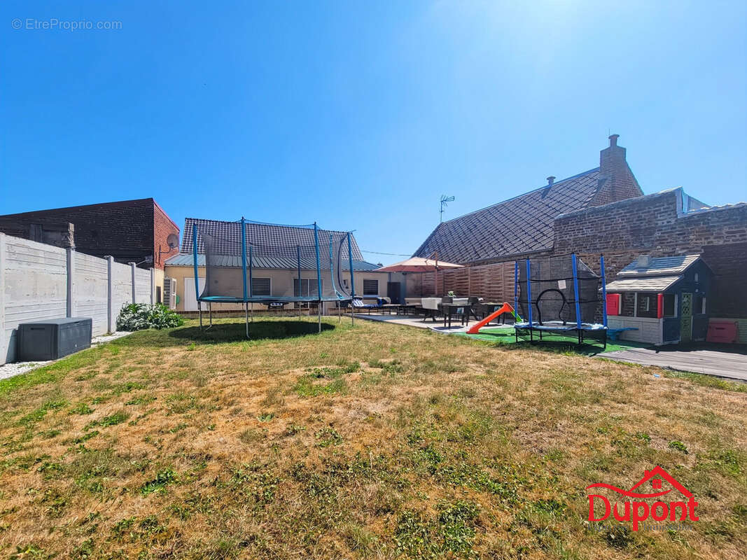 Maison à FONTAINE-AU-PIRE