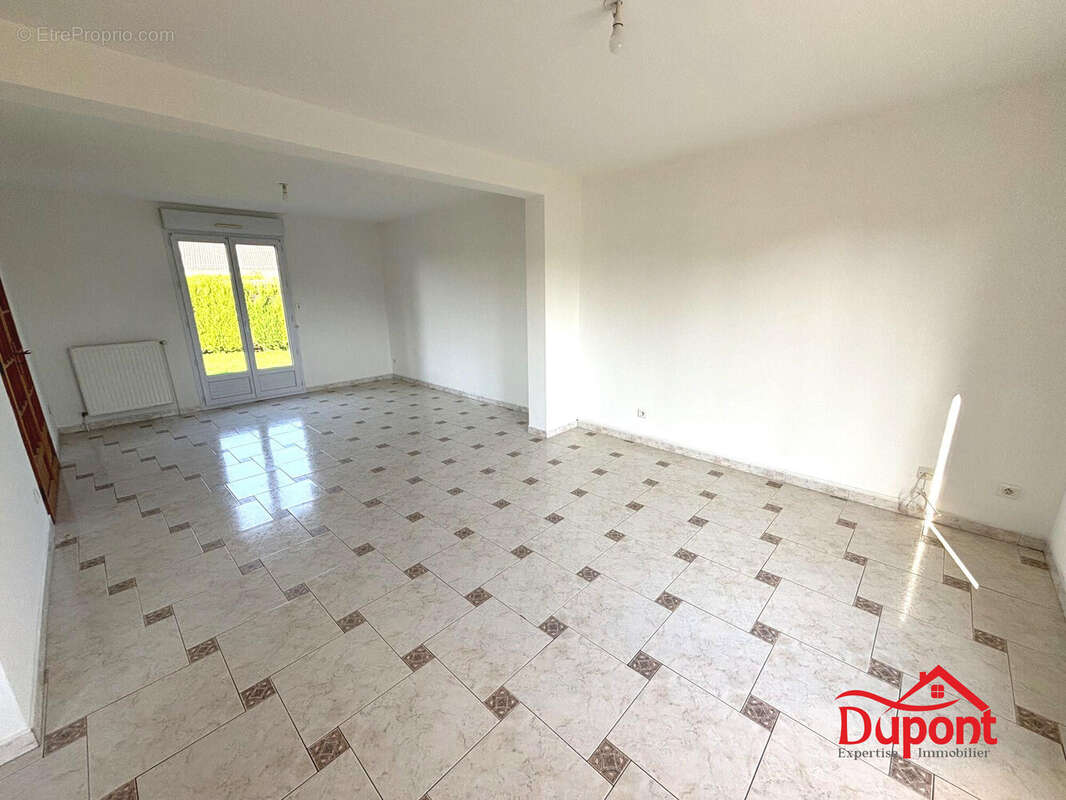 Maison à BOURG-FIDELE