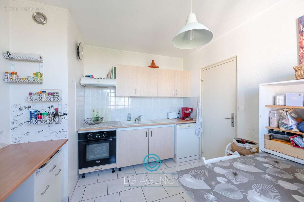 Appartement à MARSEILLE-10E