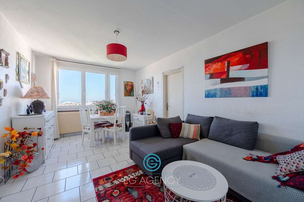 Appartement à MARSEILLE-10E