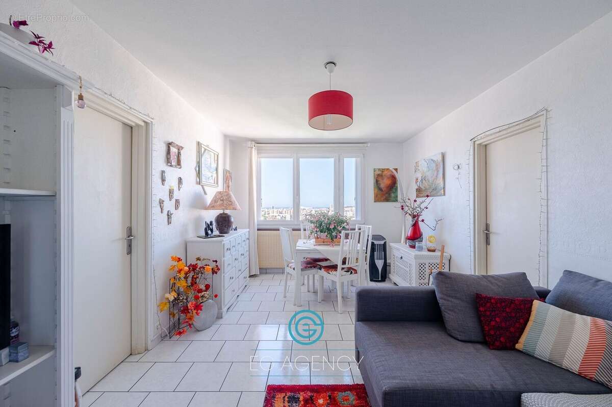 Appartement à MARSEILLE-10E