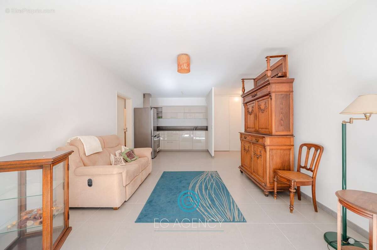 Appartement à MARSEILLE-2E