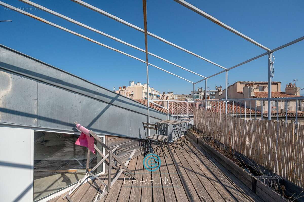 Appartement à MARSEILLE-6E