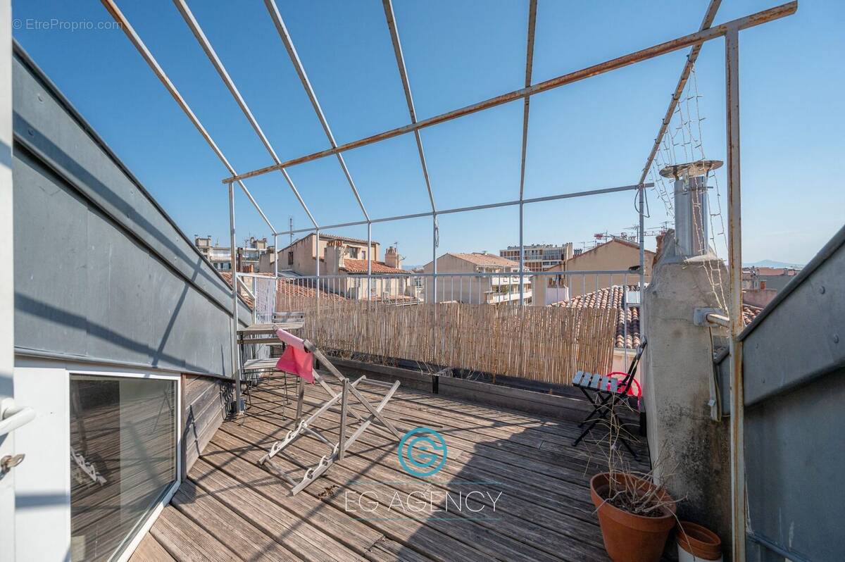 Appartement à MARSEILLE-6E
