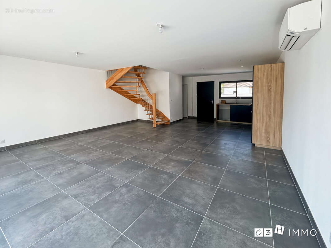 Maison à SAINT-HILAIRE