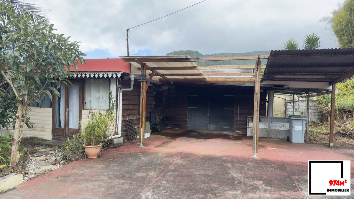 Maison à LA PLAINE-DES-PALMISTES