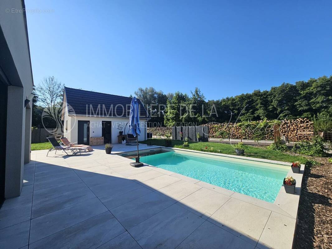 Maison à STEINBRUNN-LE-HAUT