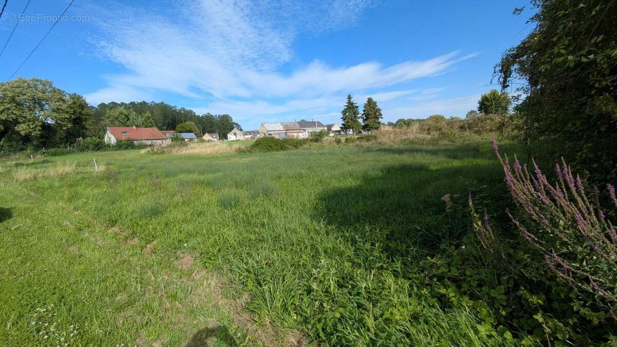 Terrain à TROSLY-LOIRE