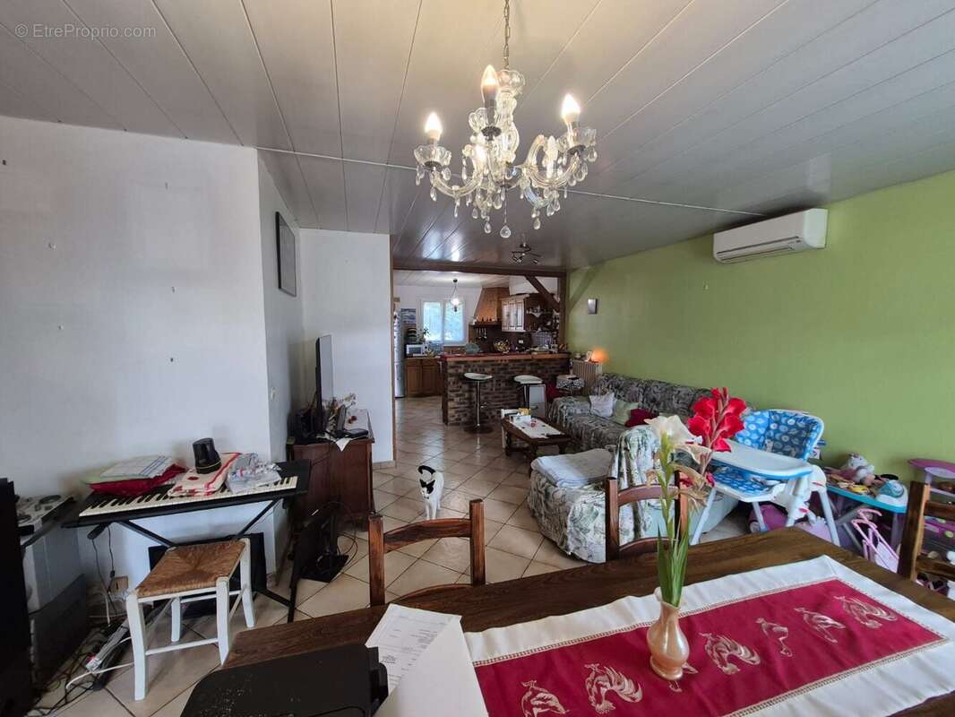 Maison à GOUSSAINVILLE