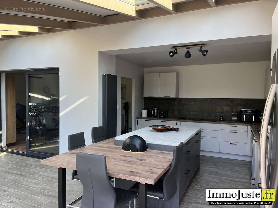 Maison à LE PERRAY-EN-YVELINES