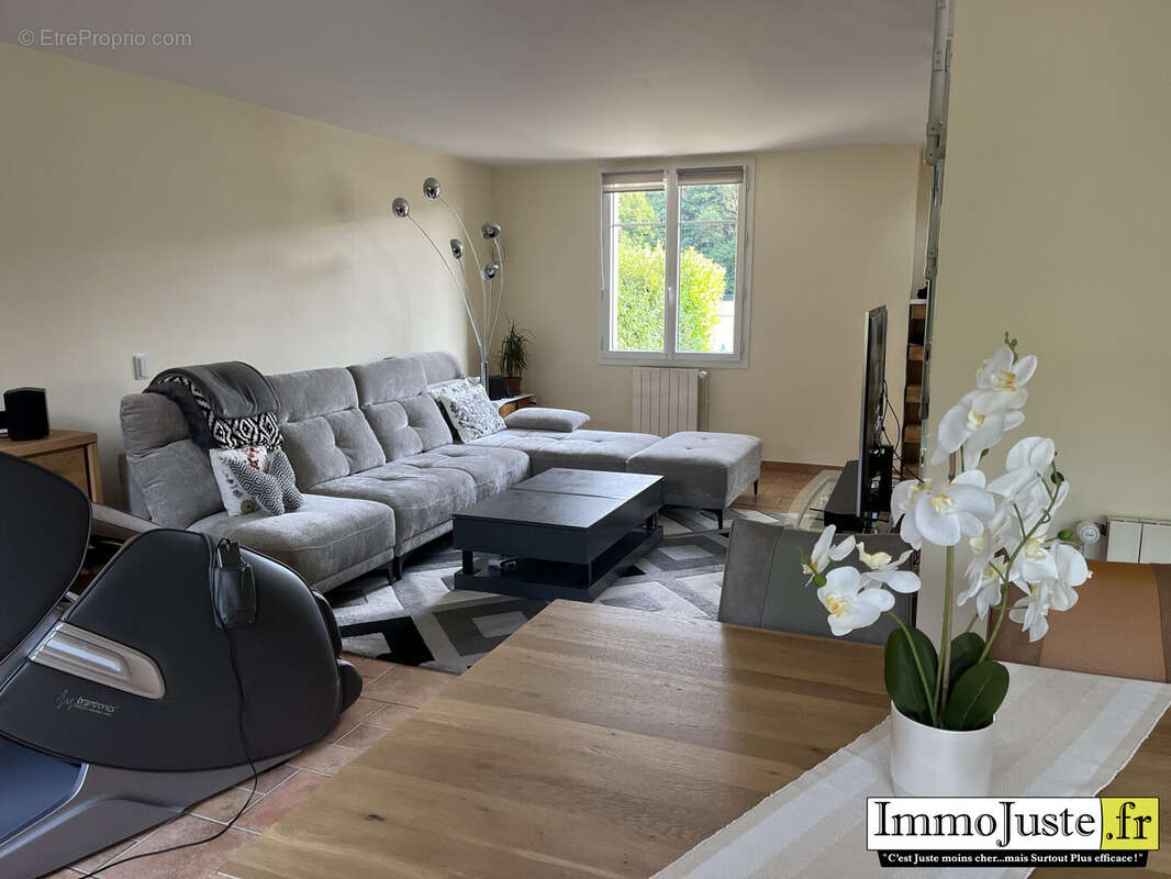 Maison à LE PERRAY-EN-YVELINES