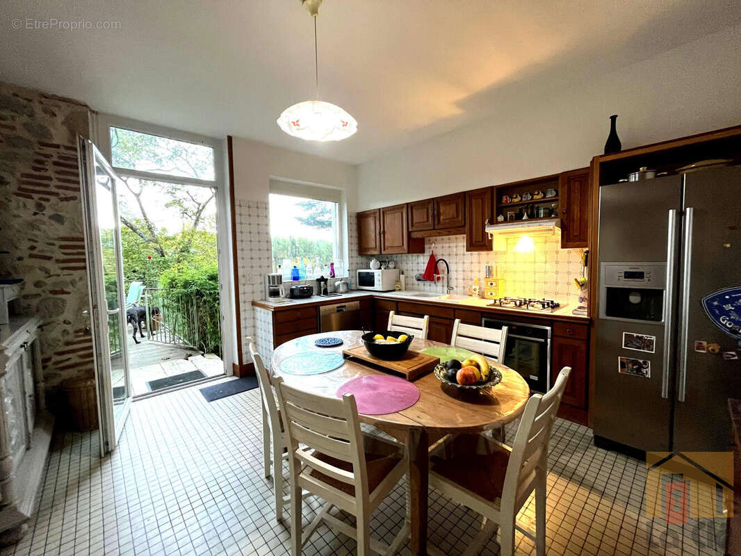 Maison à COLAYRAC-SAINT-CIRQ