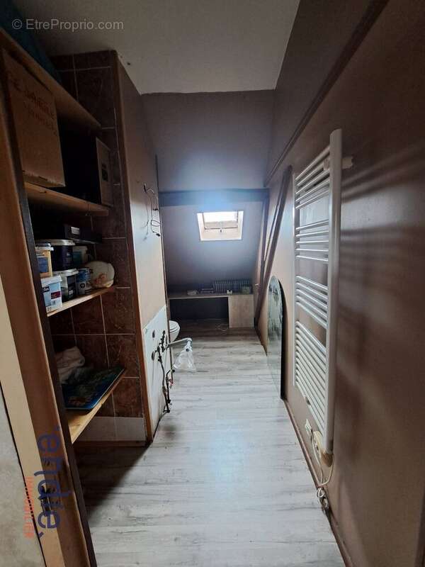 Maison à AINAY-LE-CHATEAU