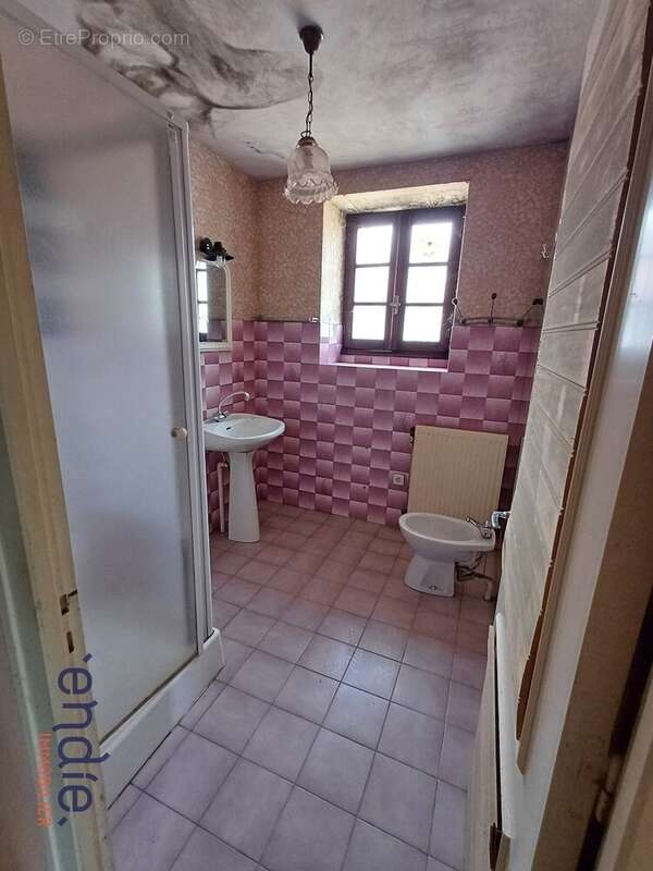 Maison à PRESSIGNAC