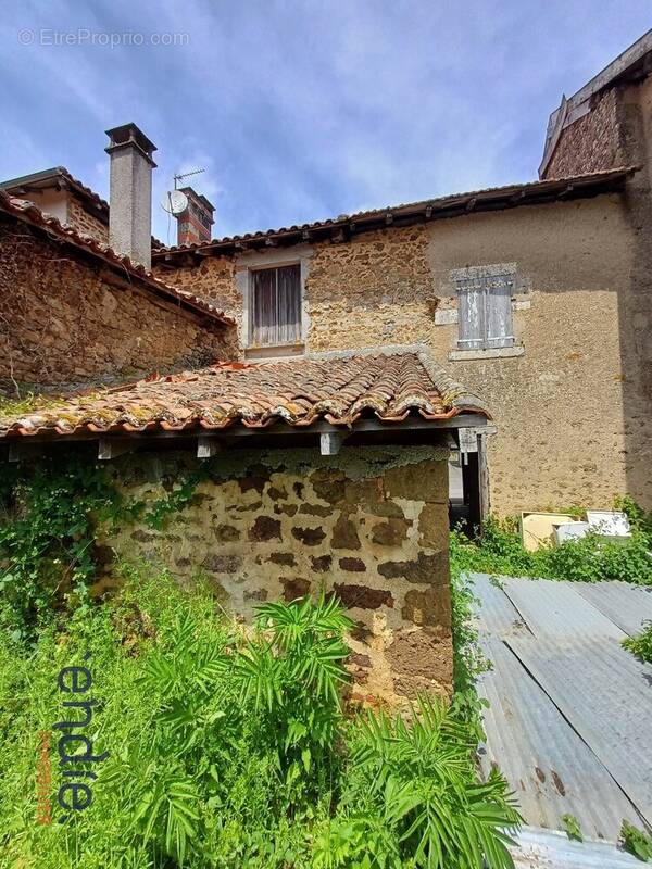 Maison à PRESSIGNAC