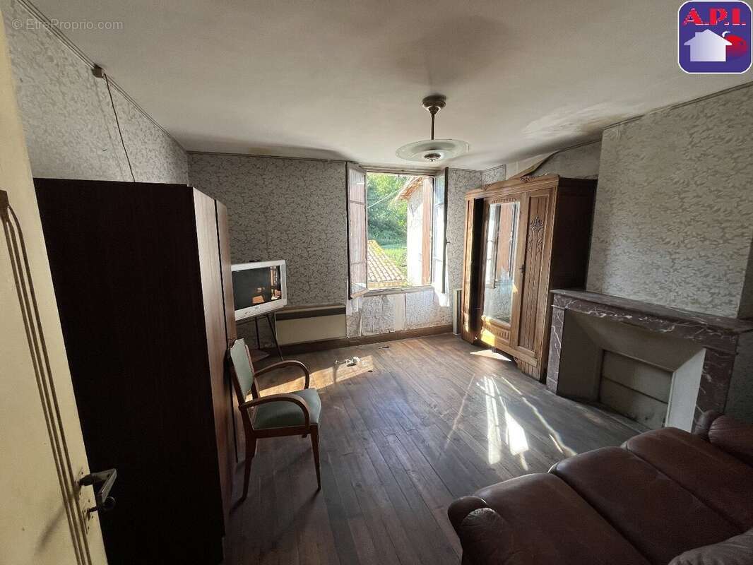 Maison à VILLENEUVE-D&#039;OLMES