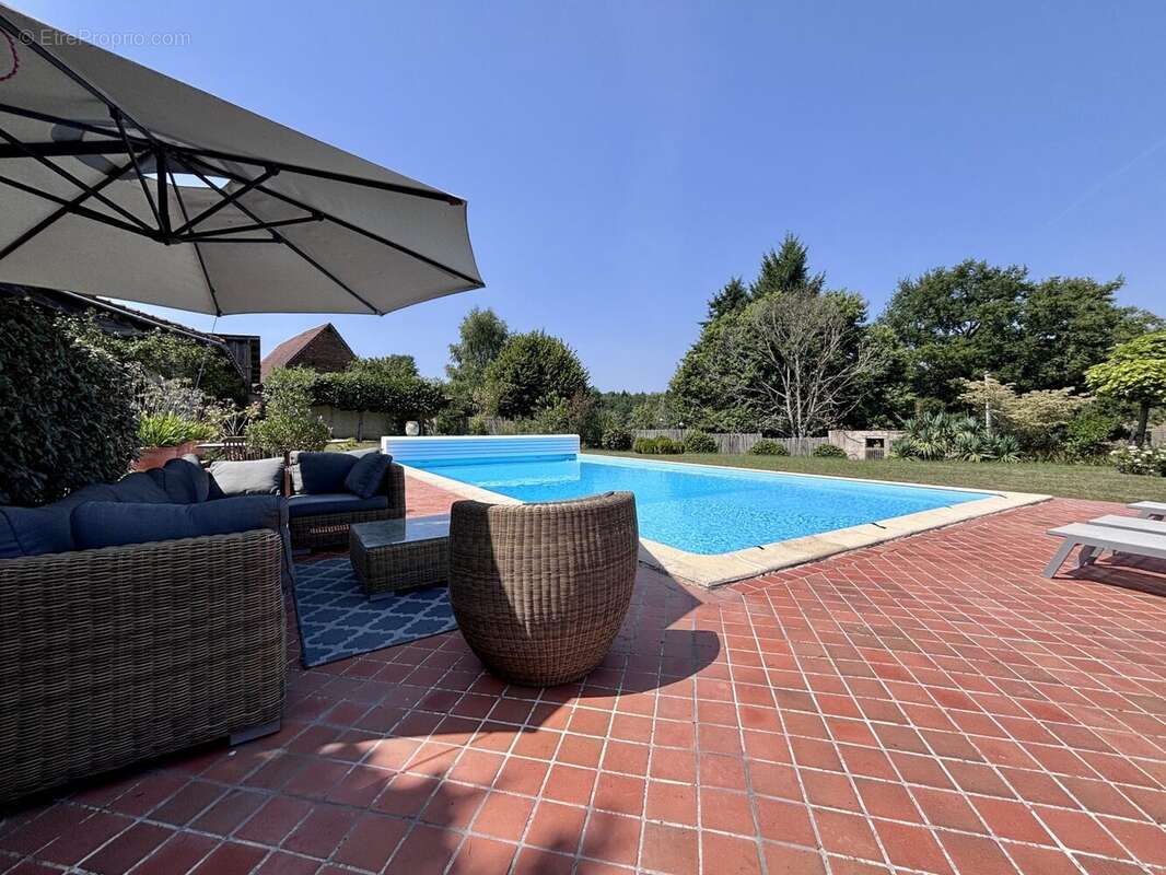 Maison à SAINT-SAUD-LACOUSSIERE