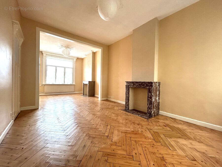 Maison à SAINT-AMAND-LES-EAUX